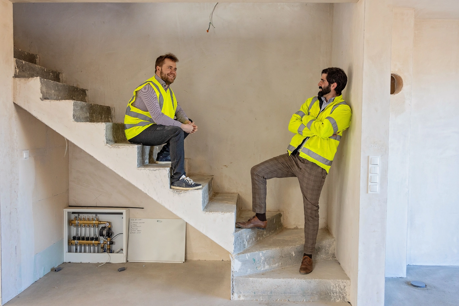 Kacper Krawczak i Jakub Ruciński na budowie